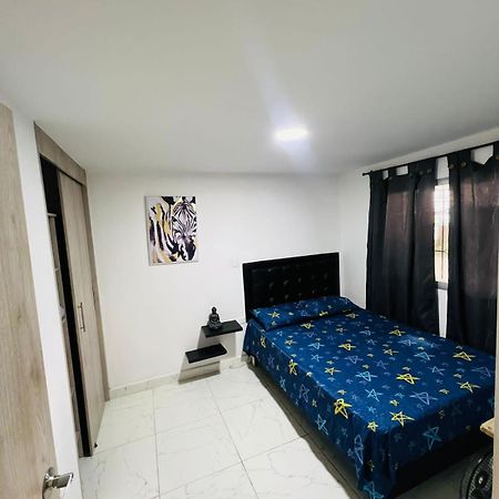 Hostal Campo Amor Медельин Экстерьер фото